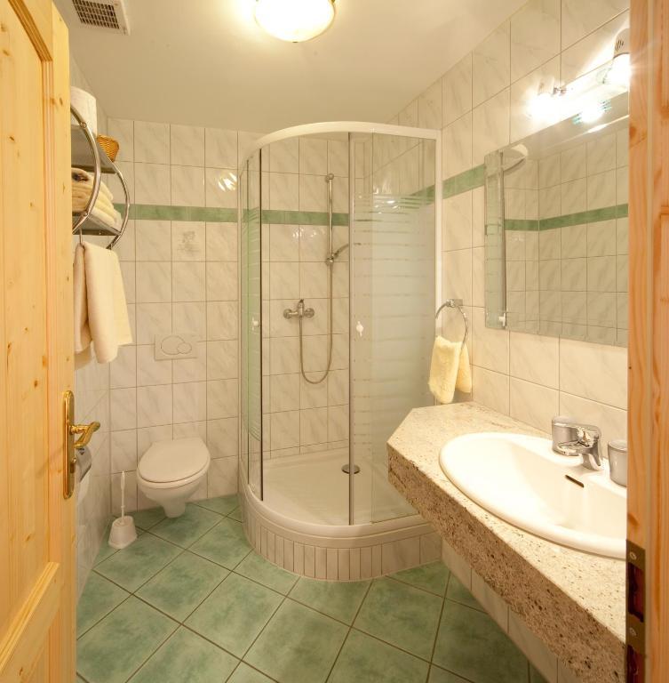 Landgasthof - Hotel Zum Stern Linden  Chambre photo