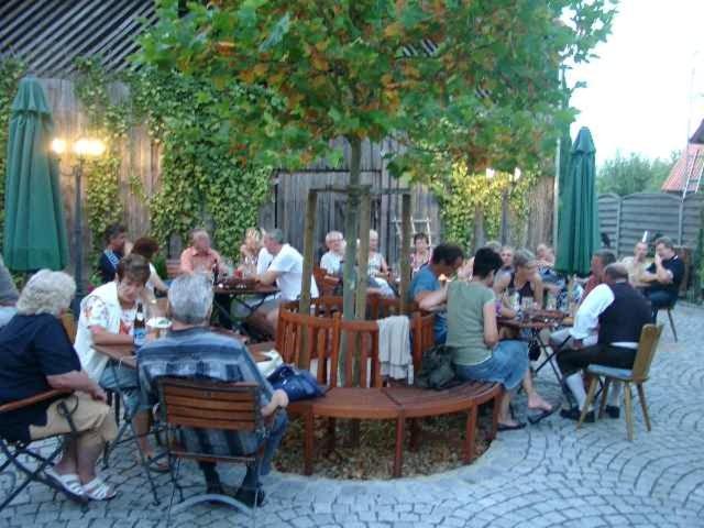 Landgasthof - Hotel Zum Stern Linden  Extérieur photo